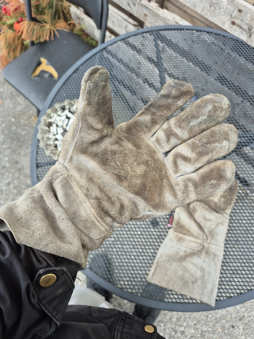 Leather Work welding Gloves - lightly used in trade school