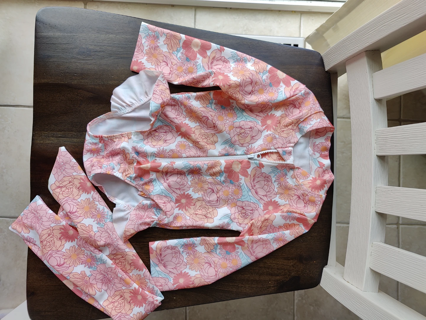 Old Navy Baby Girls Floral Rash Guard Swimsuit Set - photo 2