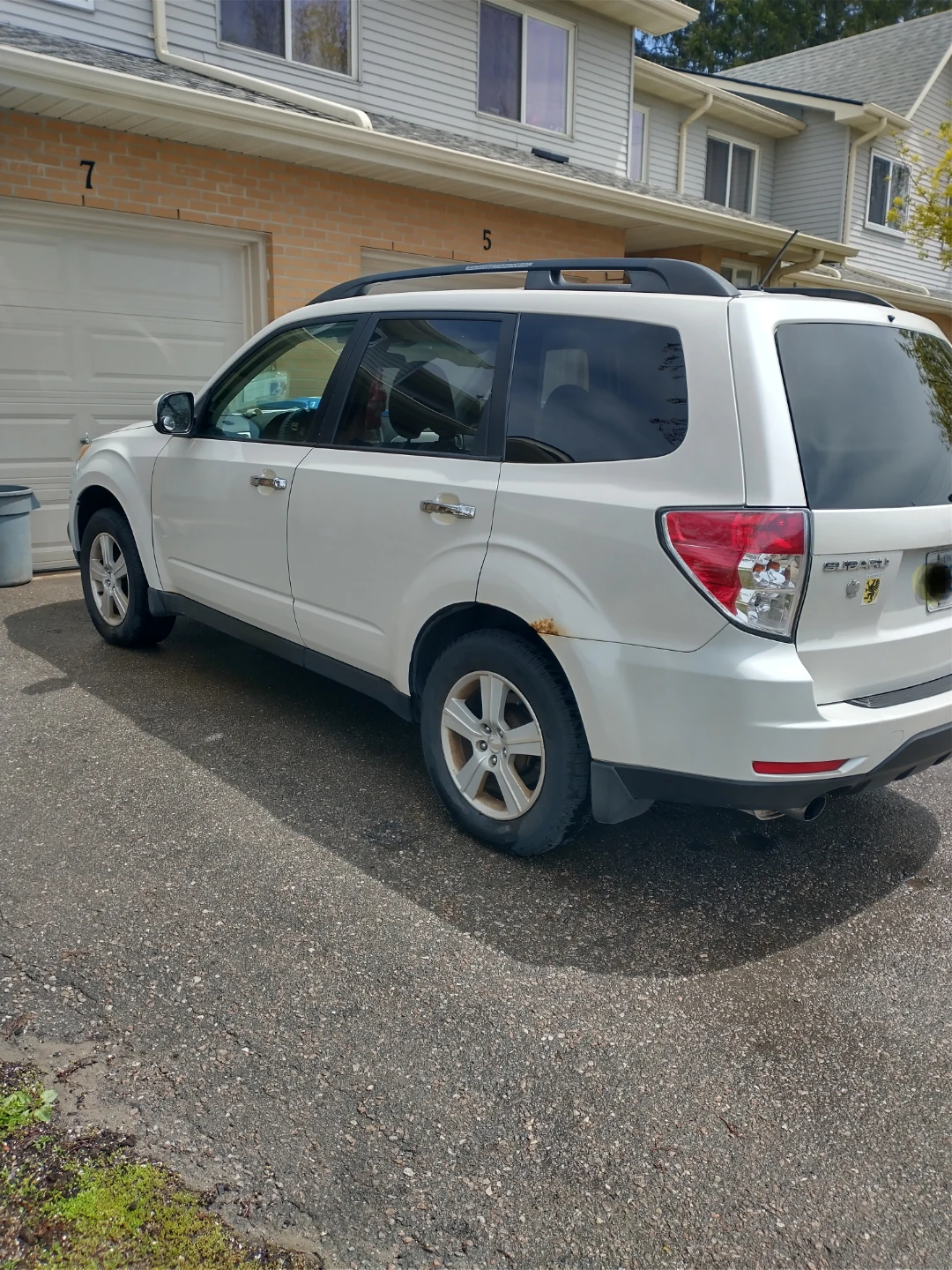 White Subaru Forester - photo 4