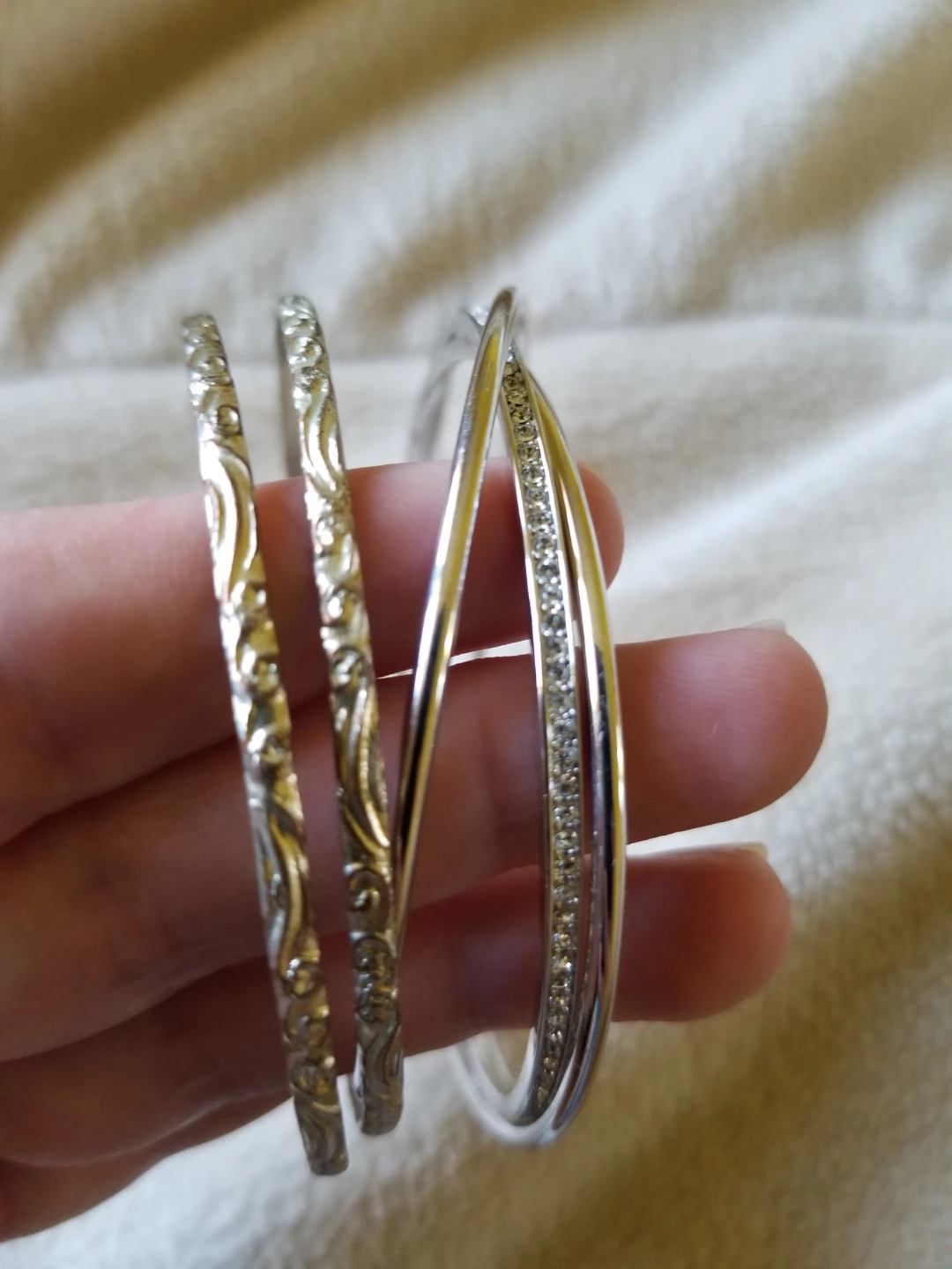 Set of 5 silver-tone bangles - photo 2