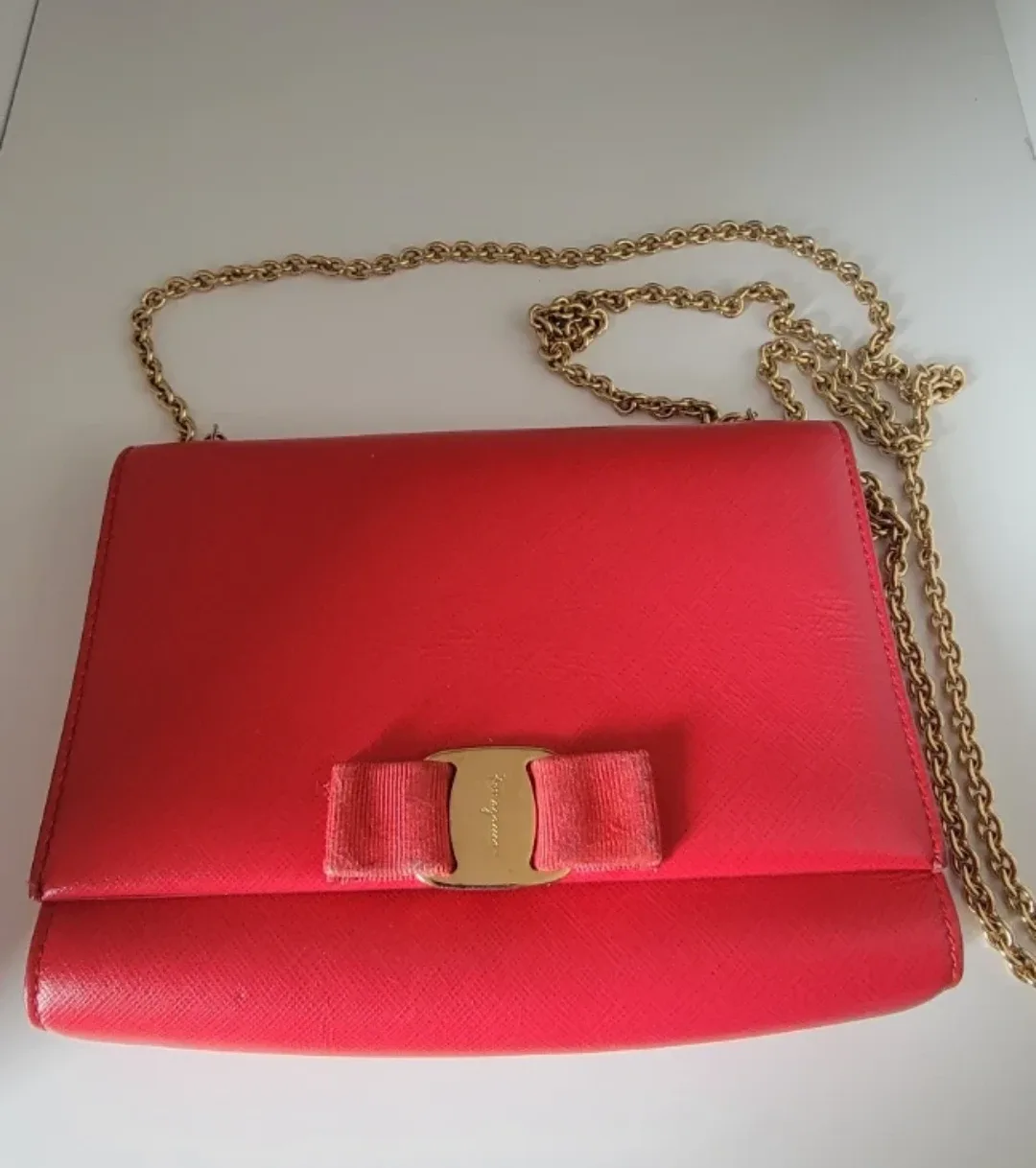Salvatore Ferragamo Red Leather Vara Bow Chain Wallet