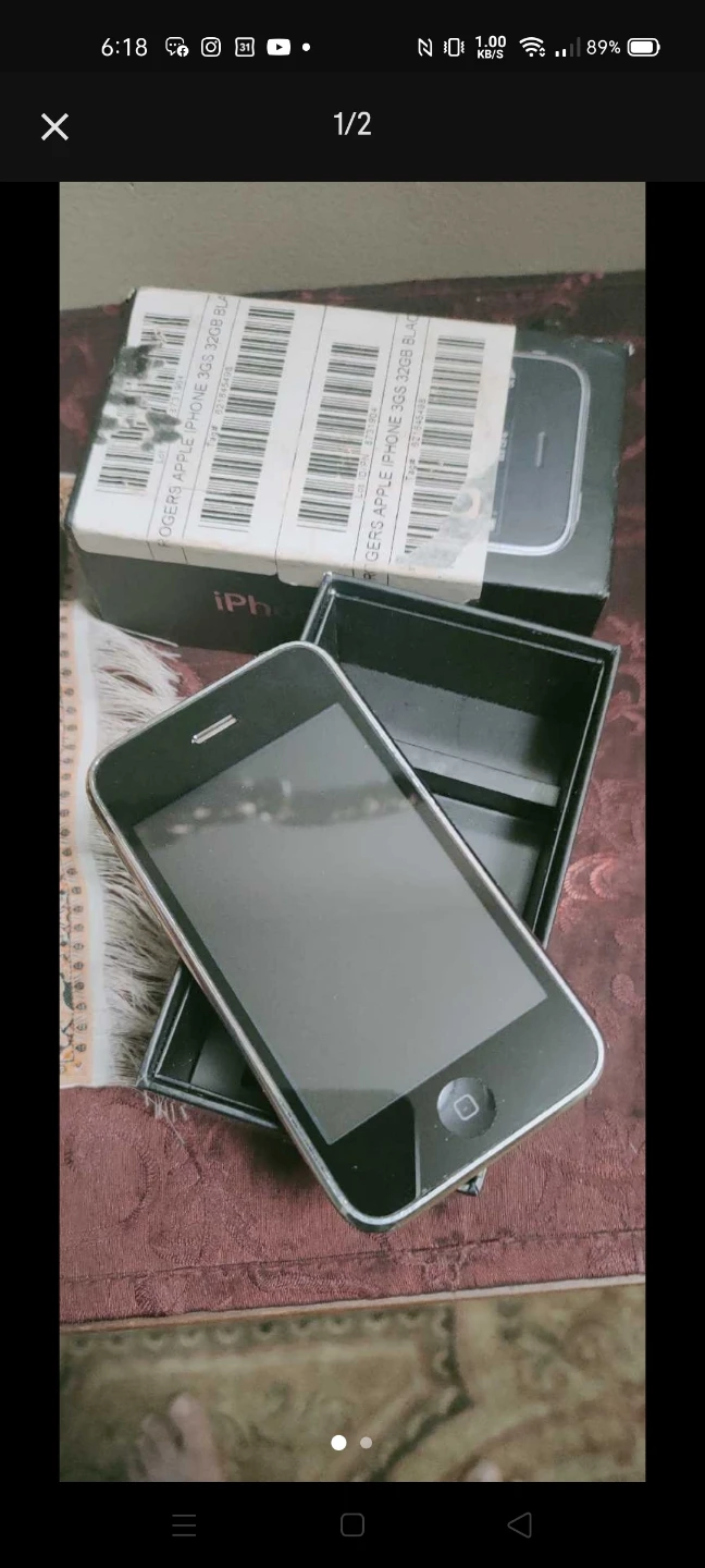 Apple iPhone 3GS 32GB Black (as is )
