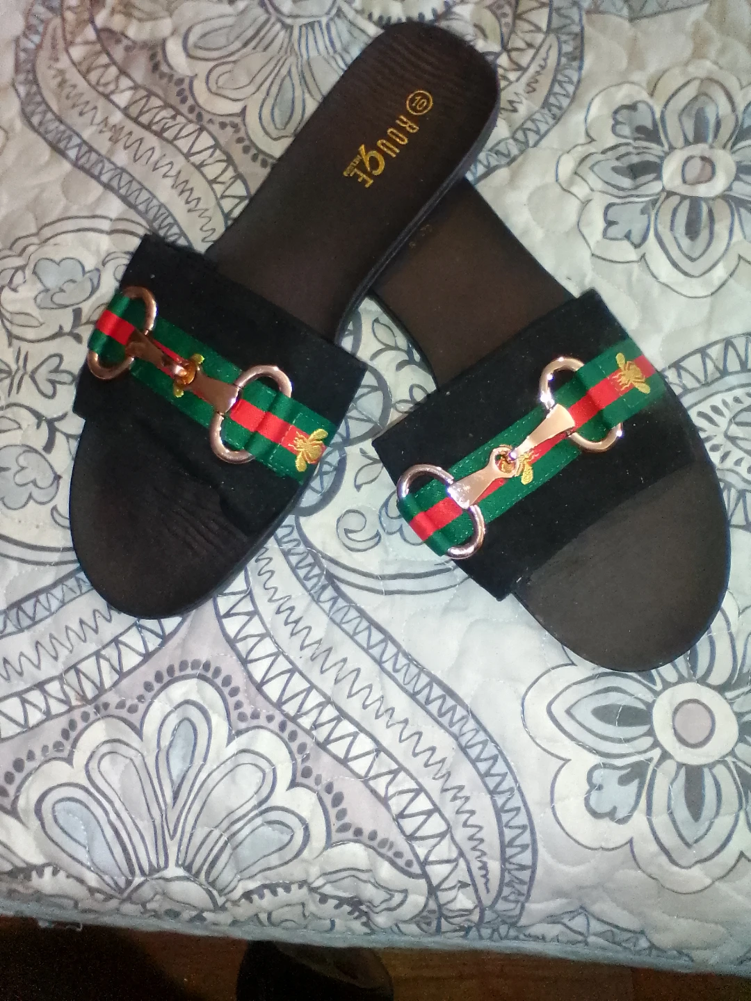 Rouge Black Slide Sandals Size 10