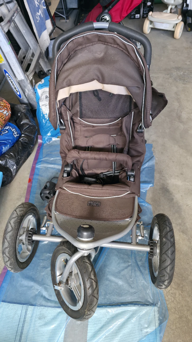 Stroller for sale, works very well in snow - photo 4