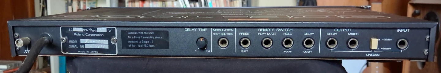 Roland SDE-1000 Digital Delay Effects Unit - photo 2