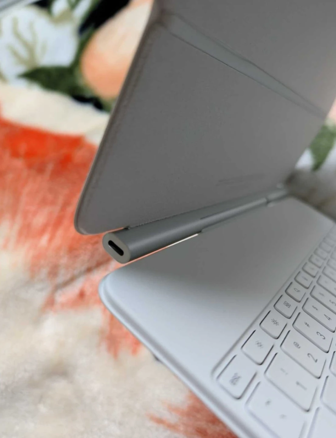 Apple iPad Air 13-inch Magic Keyboard - White - photo 4