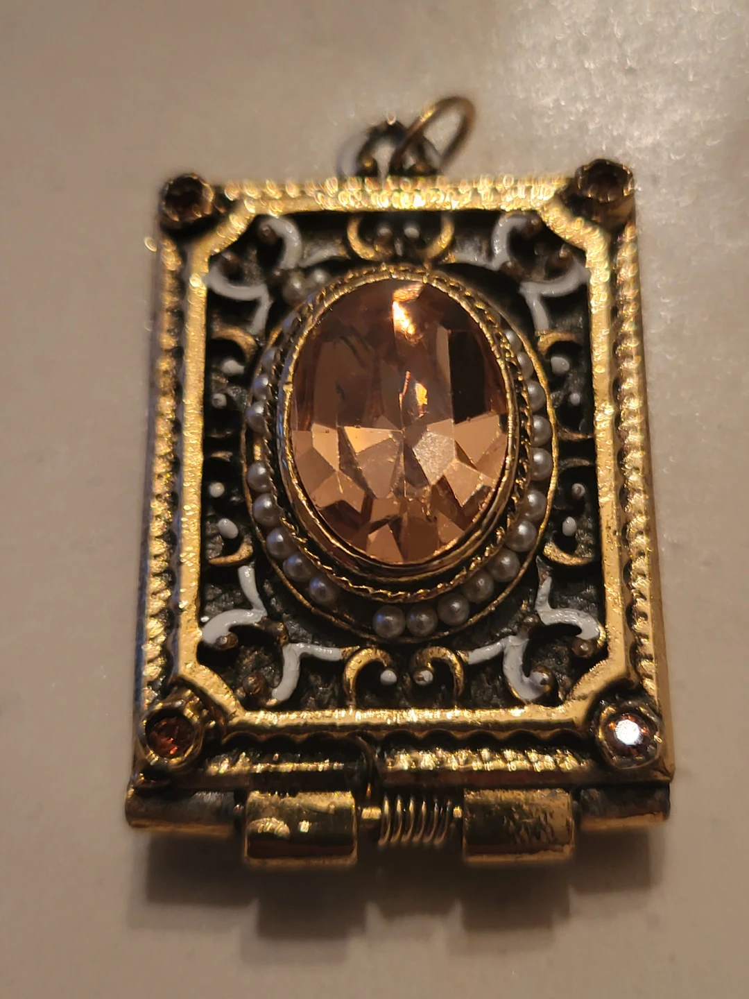 Vintage Ornate Locket Pendant - photo 3