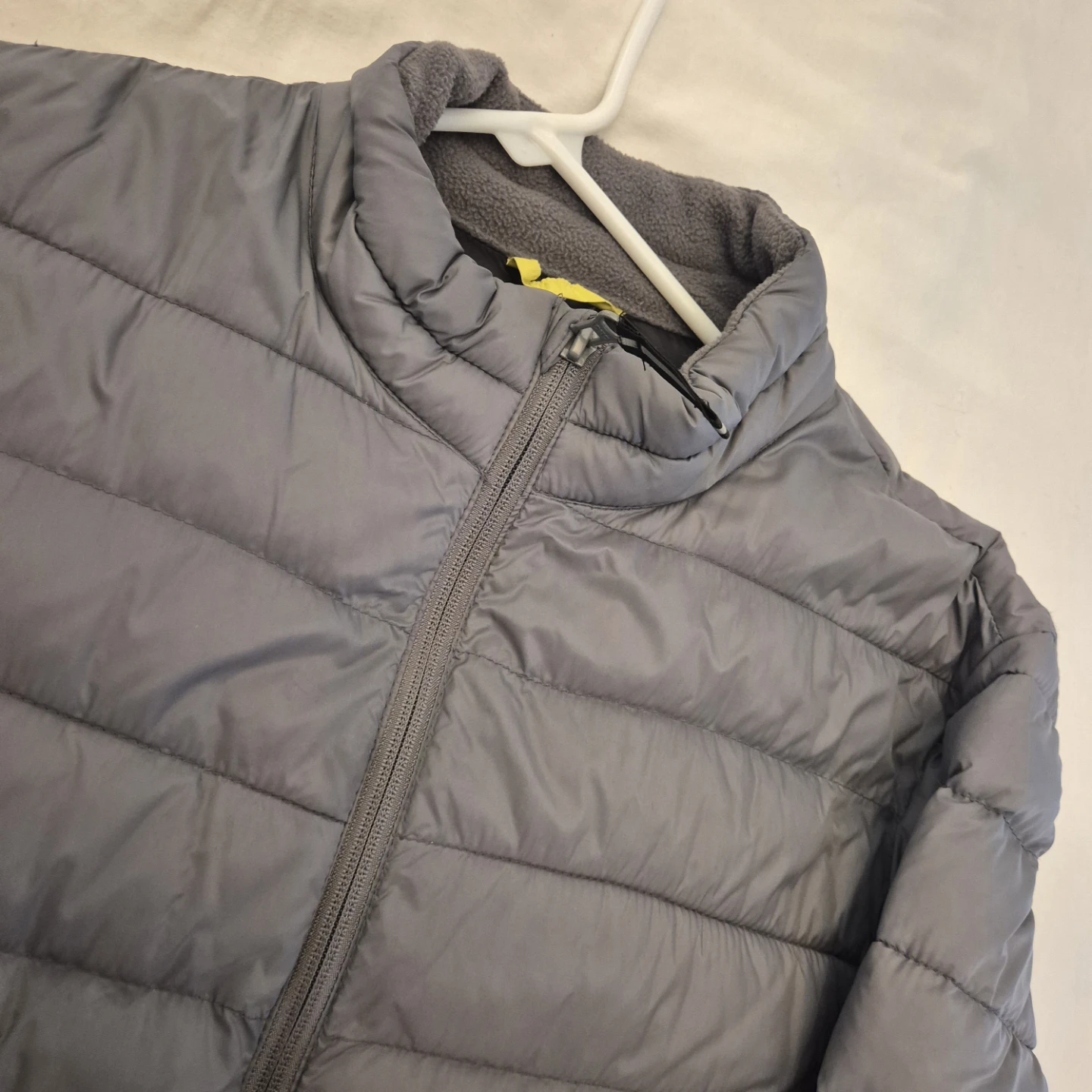 Old Navy Gray Puffer Jacket Size M - photo 2