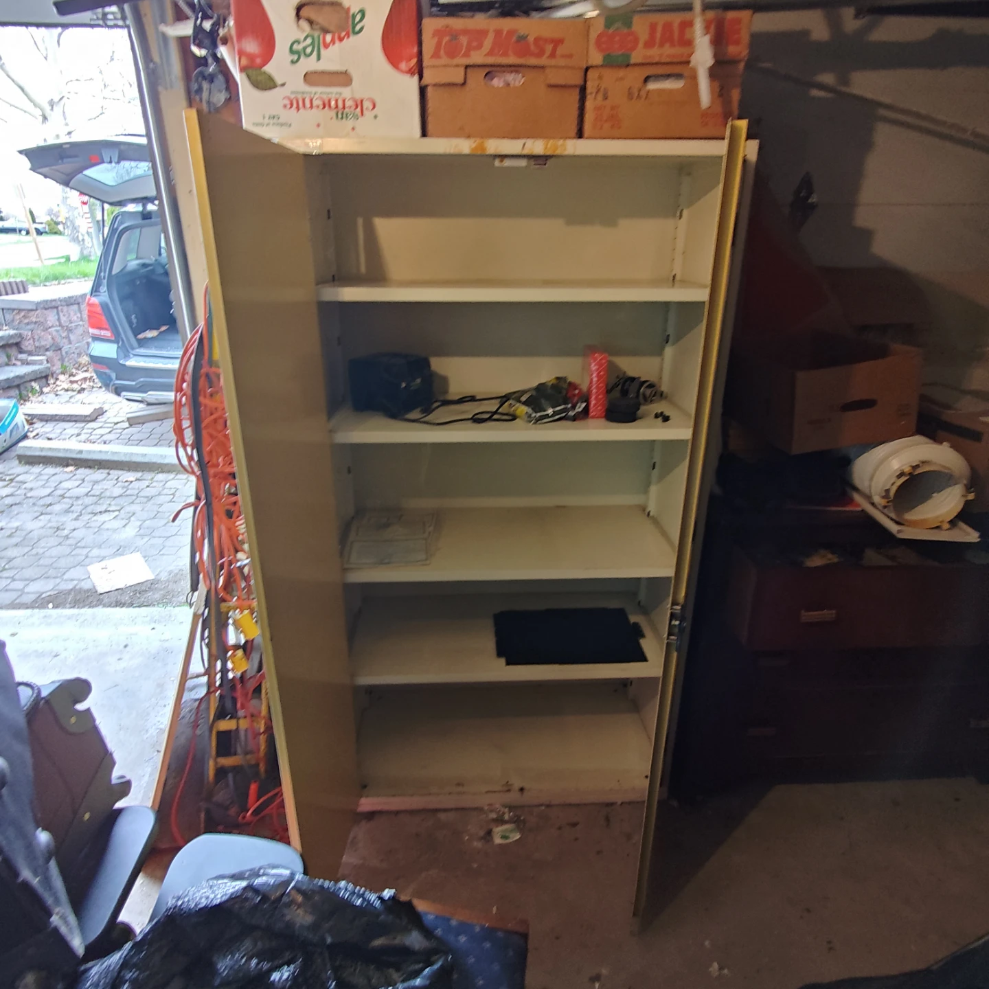 Tall metal storage cabinet with shelves - photo 2