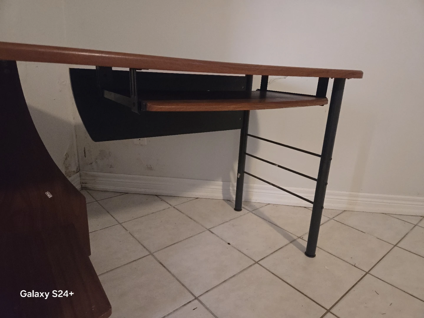 Wood Grain Computer Desk with Keyboard Tray - photo 5