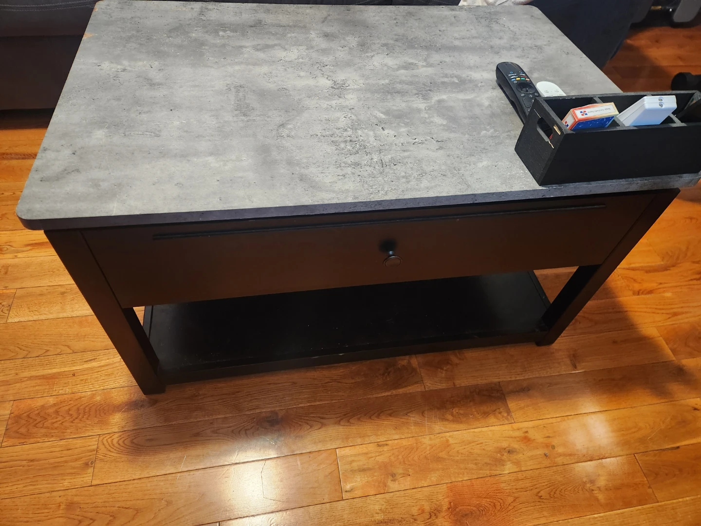 Ashley Furniture Ezmonel Coffee Table with Lift Top