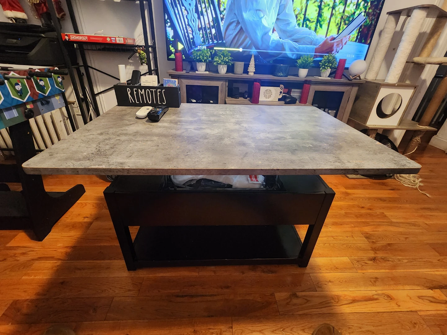 Ashley Furniture Ezmonel Coffee Table with Lift Top - photo 3