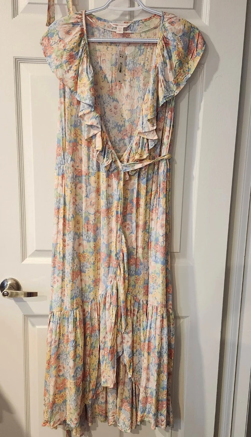 #S,  #M,  #2X,  &  #3X  $25.  NEW FLORAL WRAP DRESS - photo 2