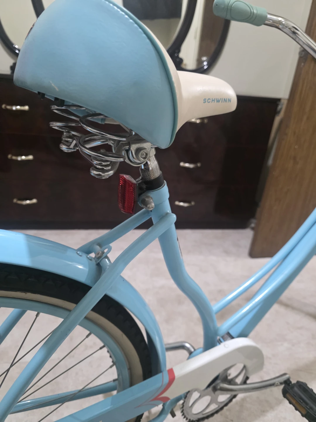 Schwinn Women's Cruiser Bicycle - Light Blue - photo 2