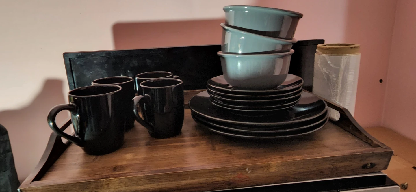 Dinnerware Set - 4 Mugs, 4 Plates, 4 Bowls - photo 2