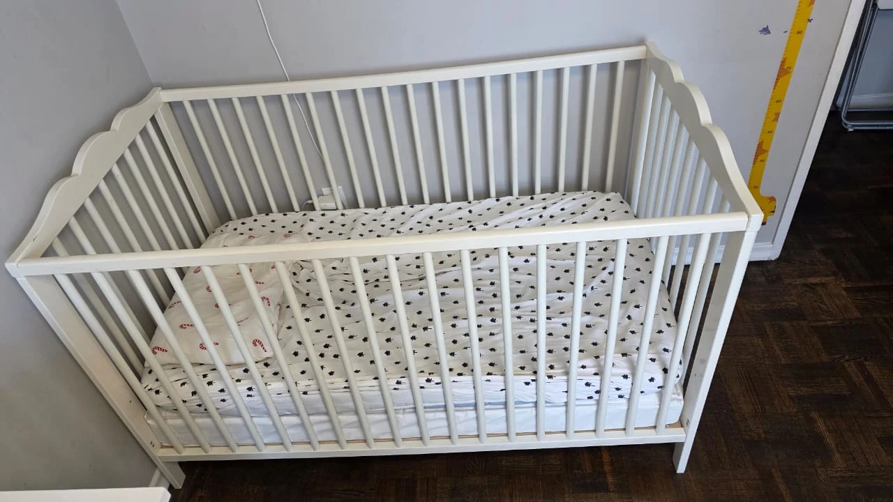 White Baby Crib - photo 2
