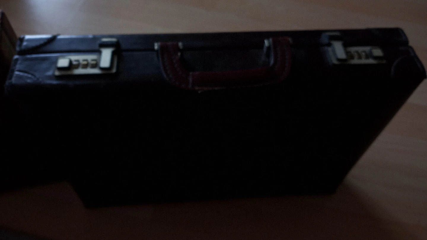 Two attache - photo 2