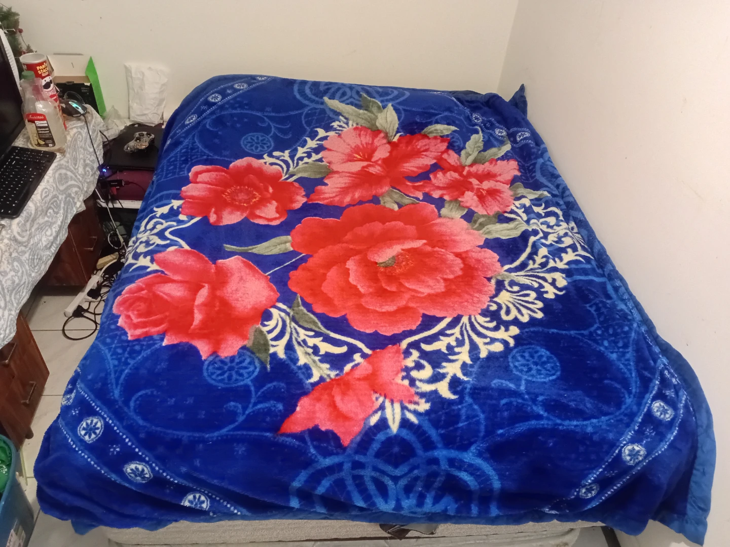 Blue floral fleece blanket - photo 5