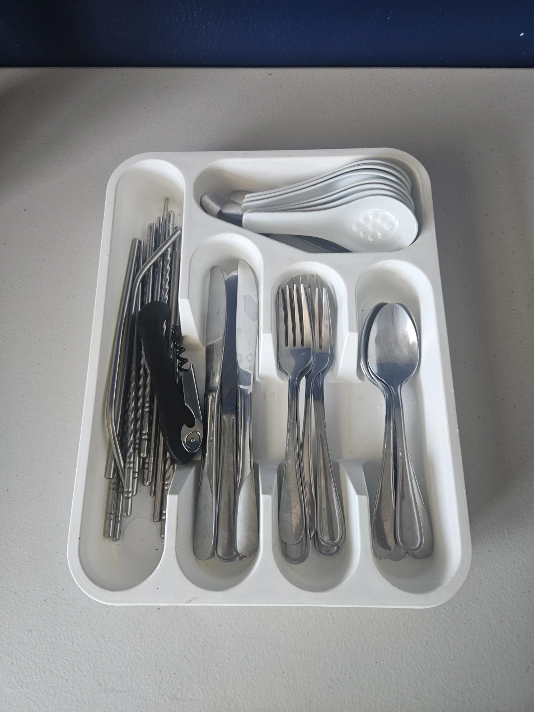 Cutlery Organizer Tray with Utensils