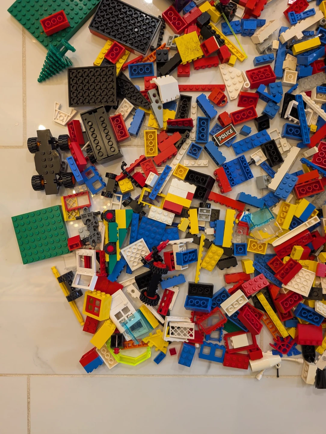 Vintage LEGO pieces with Red Storage Case - photo 4