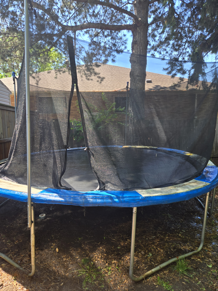 Trampoline with Safety Net
