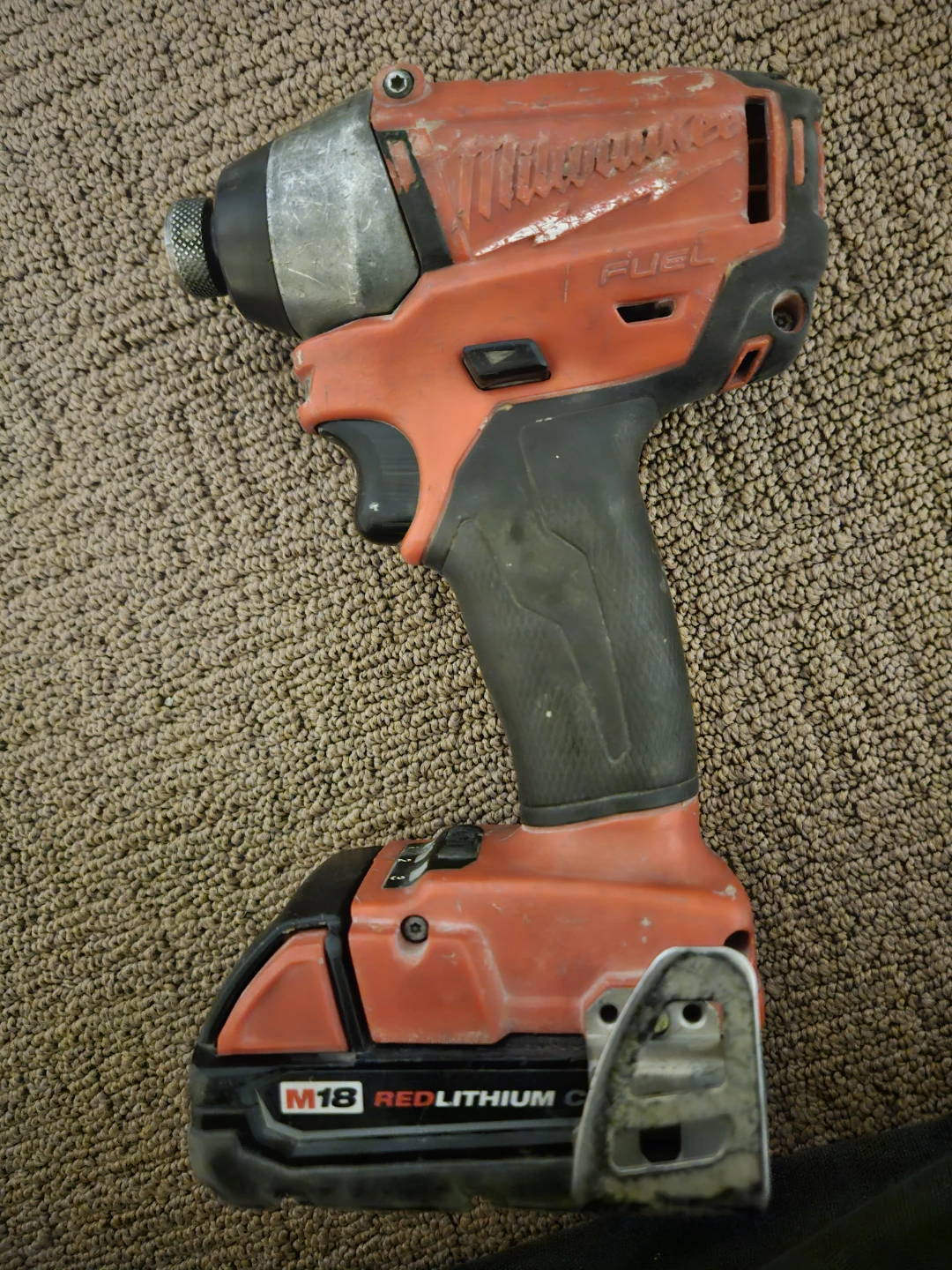 Milwaukee M18 FUEL Drill & Impact Driver Set with Charger - photo 4