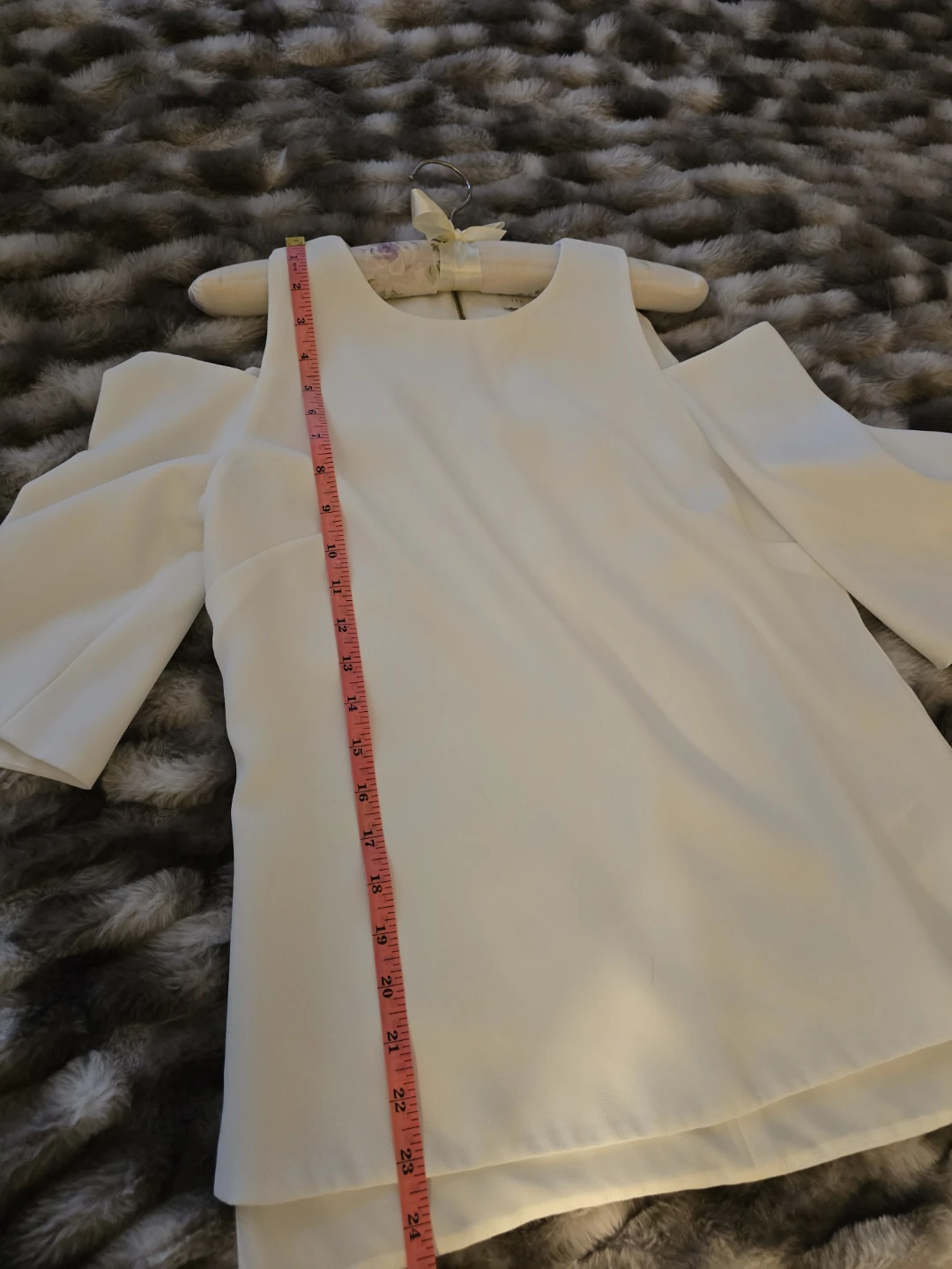 Ted Baker London White Cold Shoulder Top Size 2 - photo 3
