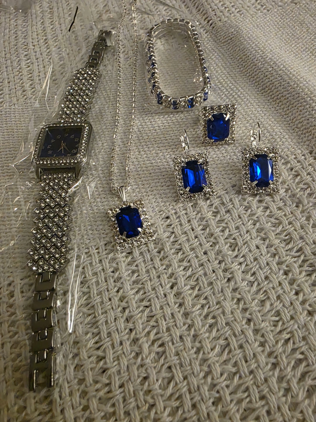 Women's Watch and Jewelry Set with Blue Gemstones - photo 2
