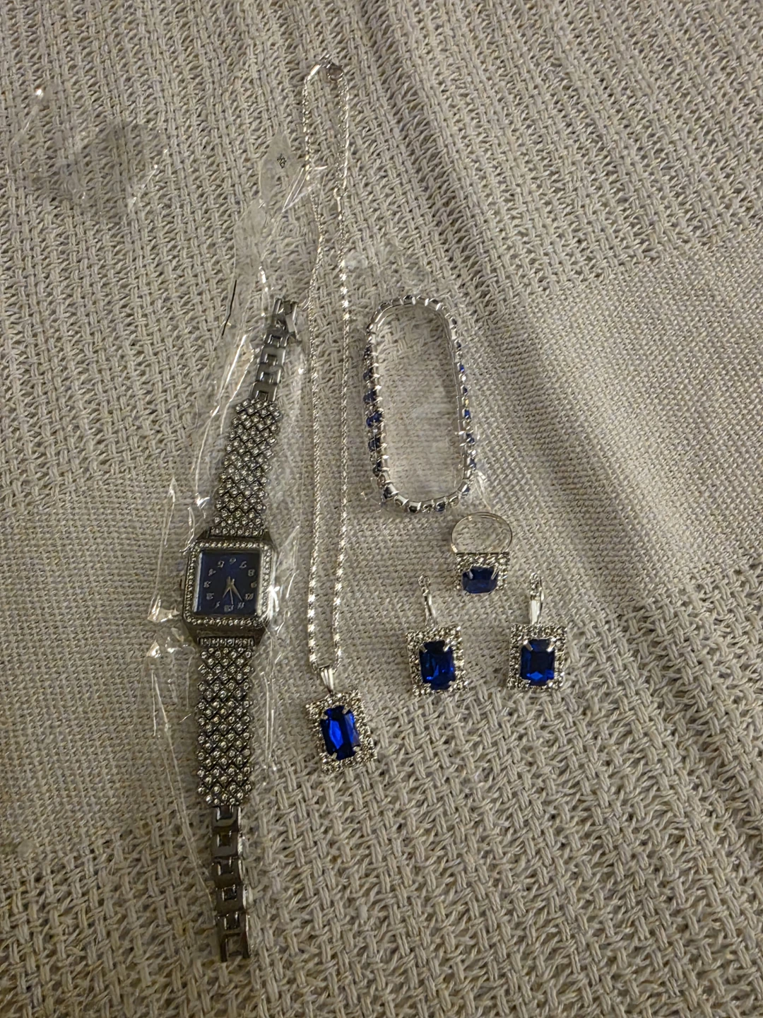Women's Watch and Jewelry Set with Blue Gemstones - photo 3
