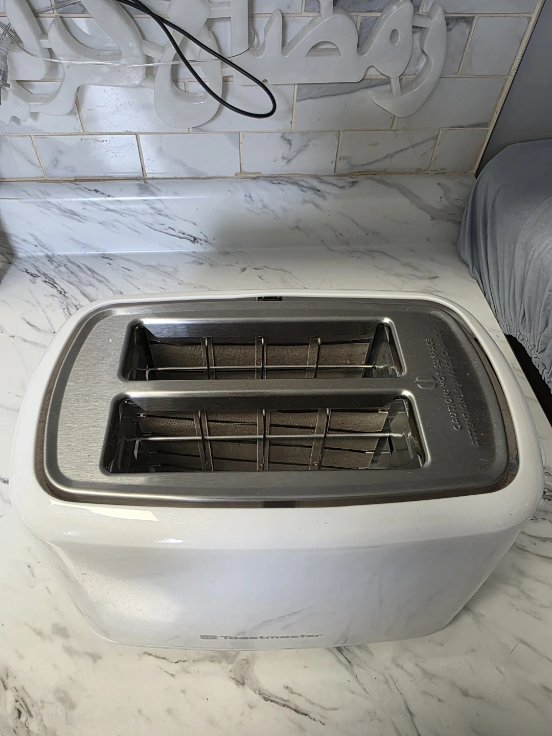 Toastmaster 2-Slice Toaster - photo 2