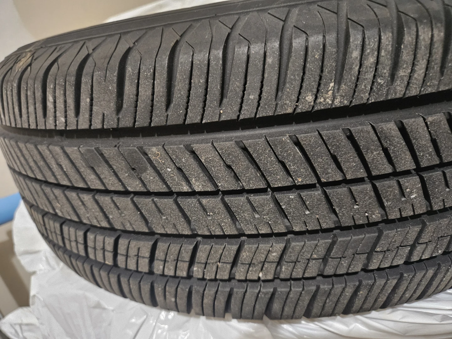 Acend Tire 215/60R16 95H - photo 4