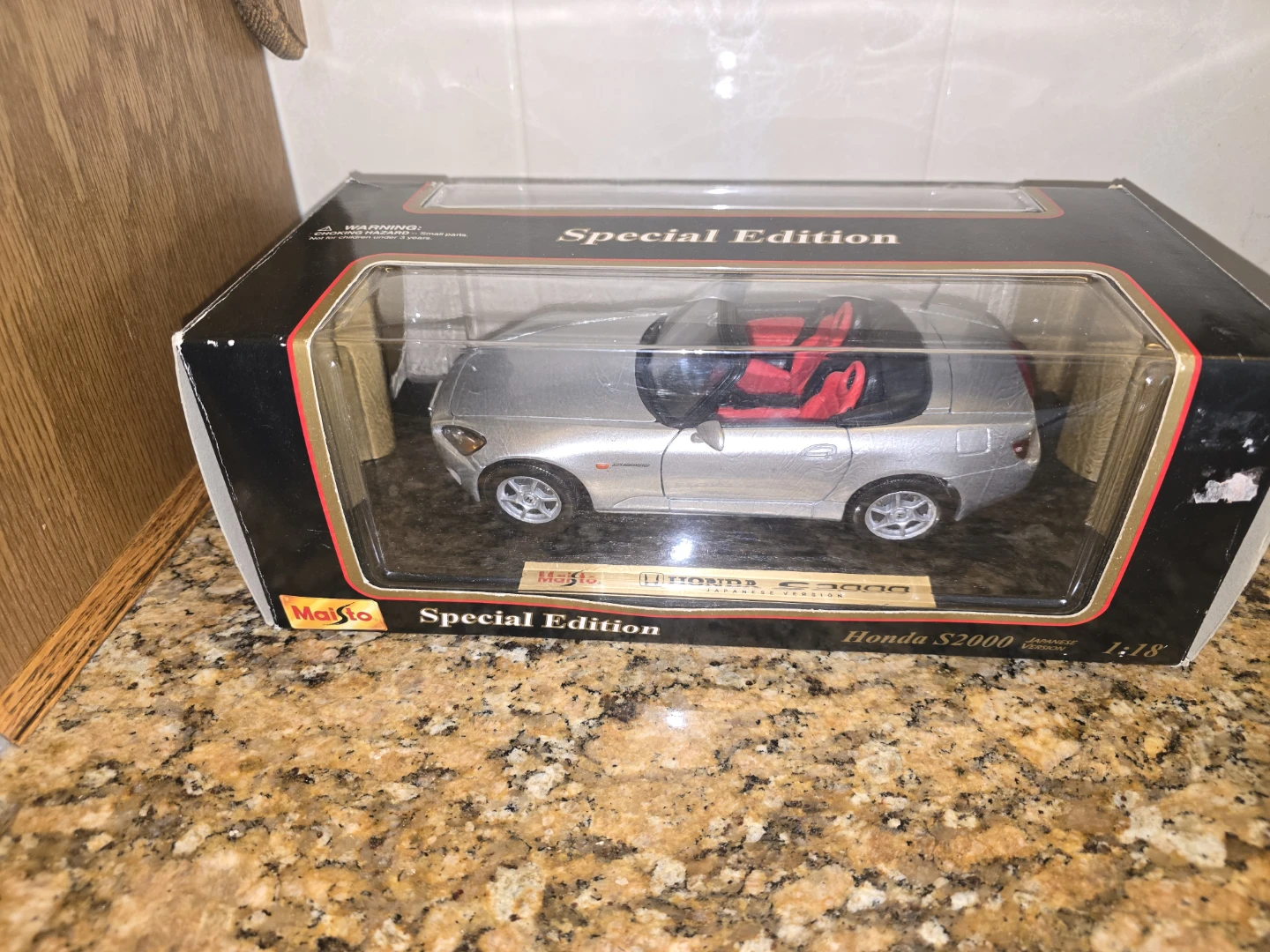 Maisto Special Edition Honda S2000 1:18 Diecast Model Car