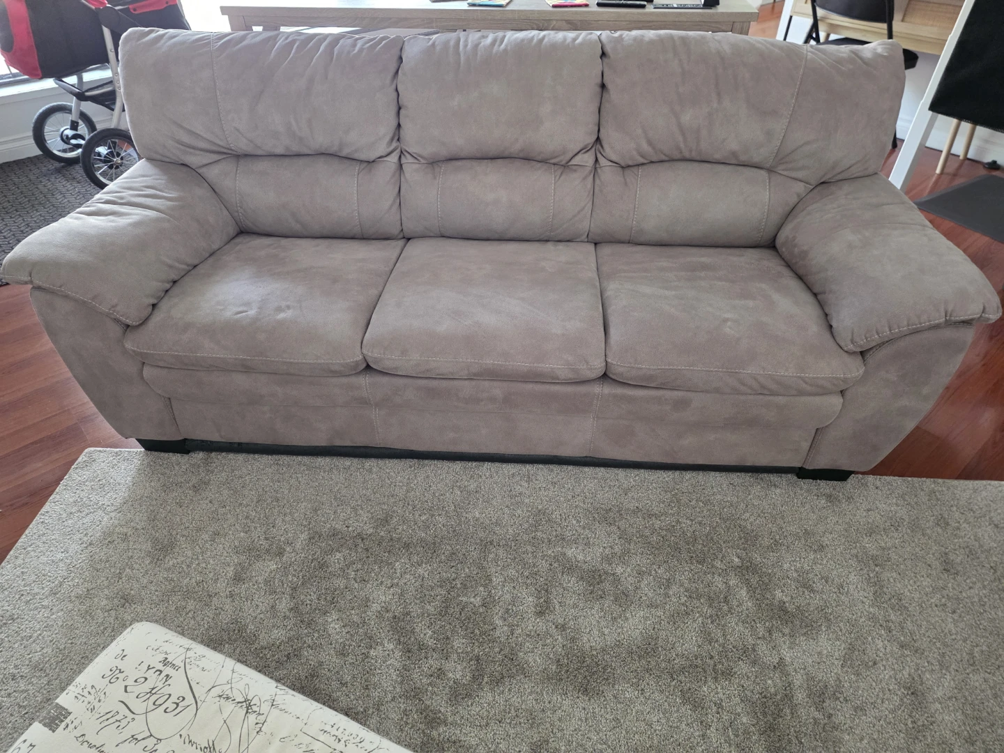 Leon's Kelleher Sofa - Beige