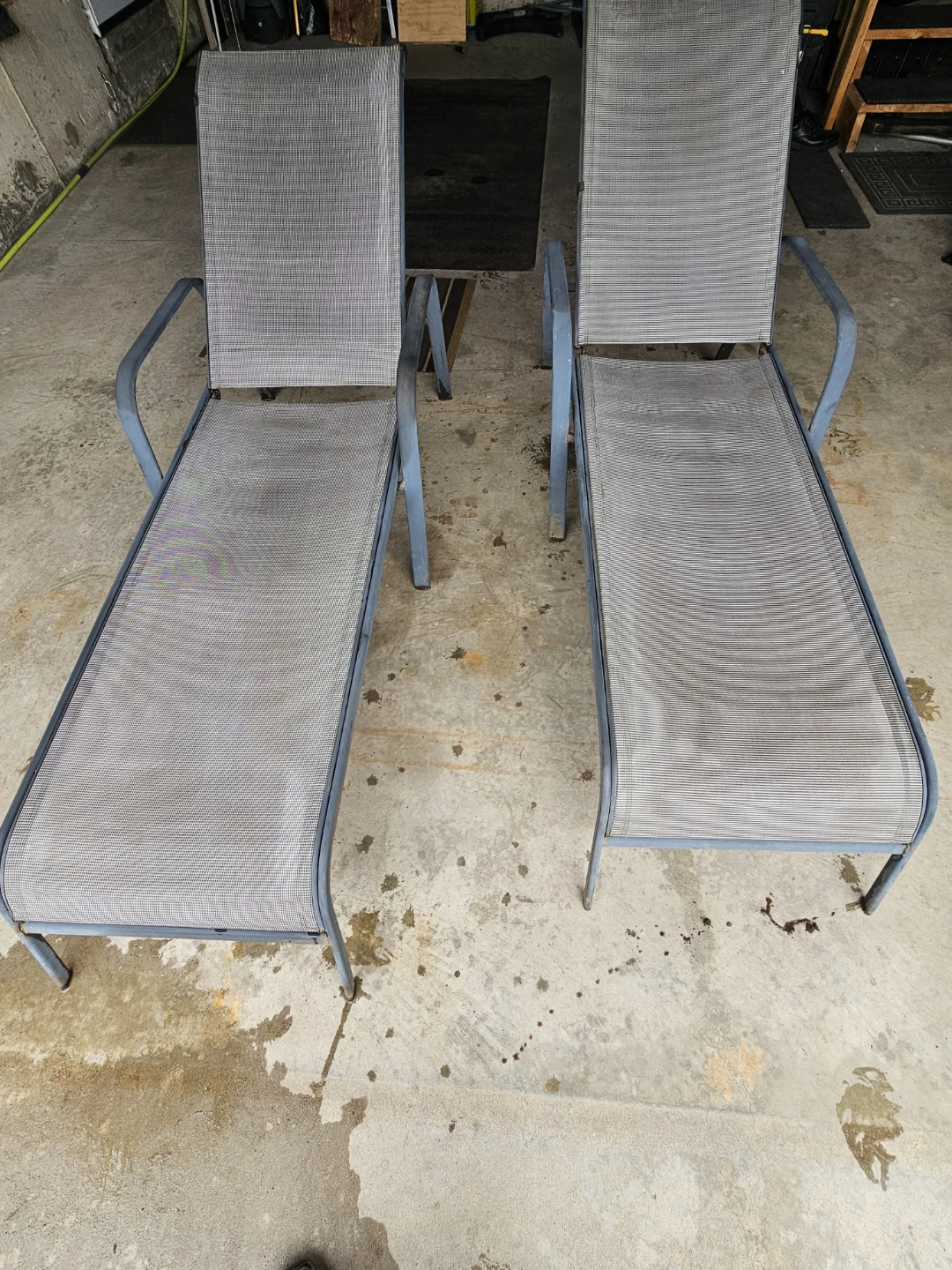 Pair of Grey Mesh Chaise Lounges - photo 3