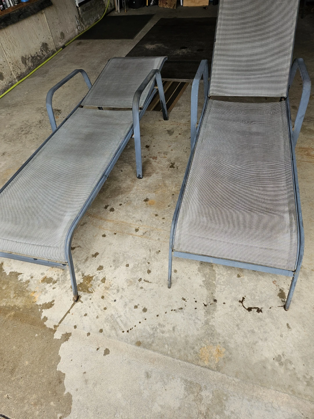Pair of Grey Mesh Chaise Lounges - photo 4