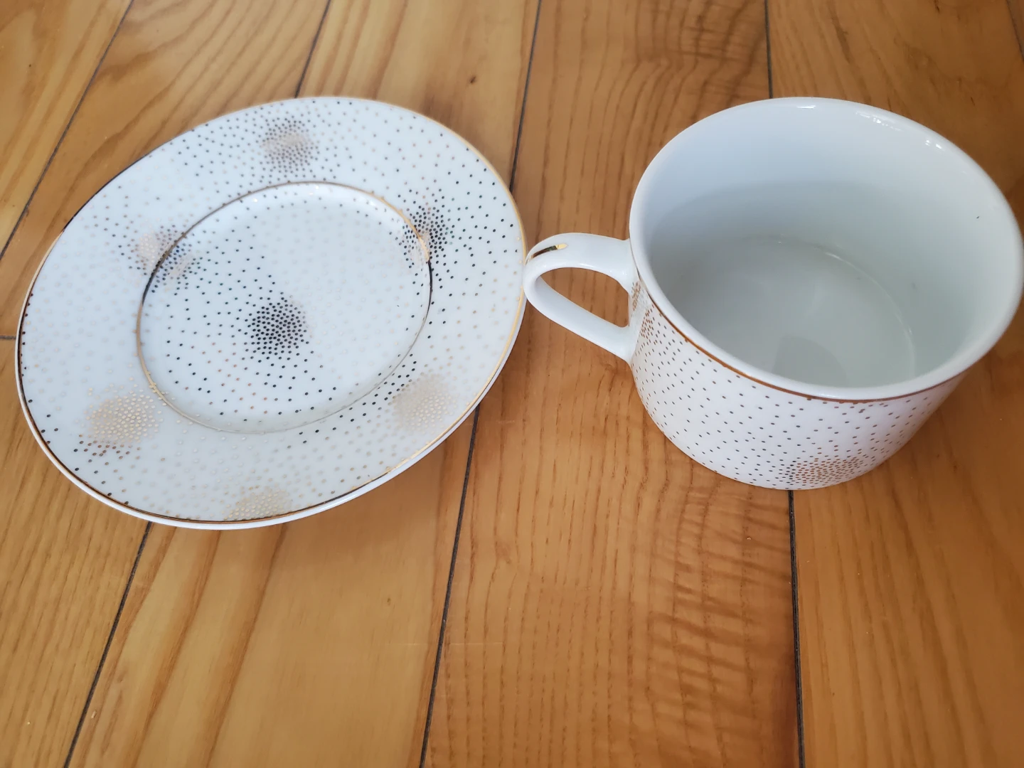 Cute gold speckled teacup and saucer - photo 2