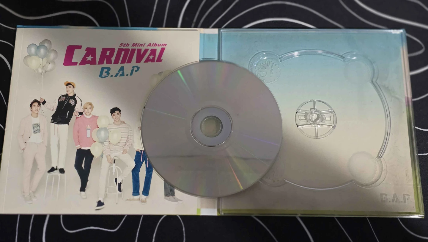B.A.P. Carnival (Signed by Jong-Up) - photo 4