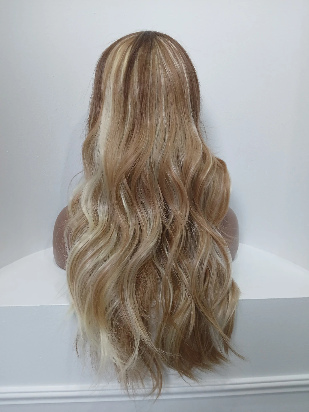 Wavy Ombre Blonde Wig - photo 3