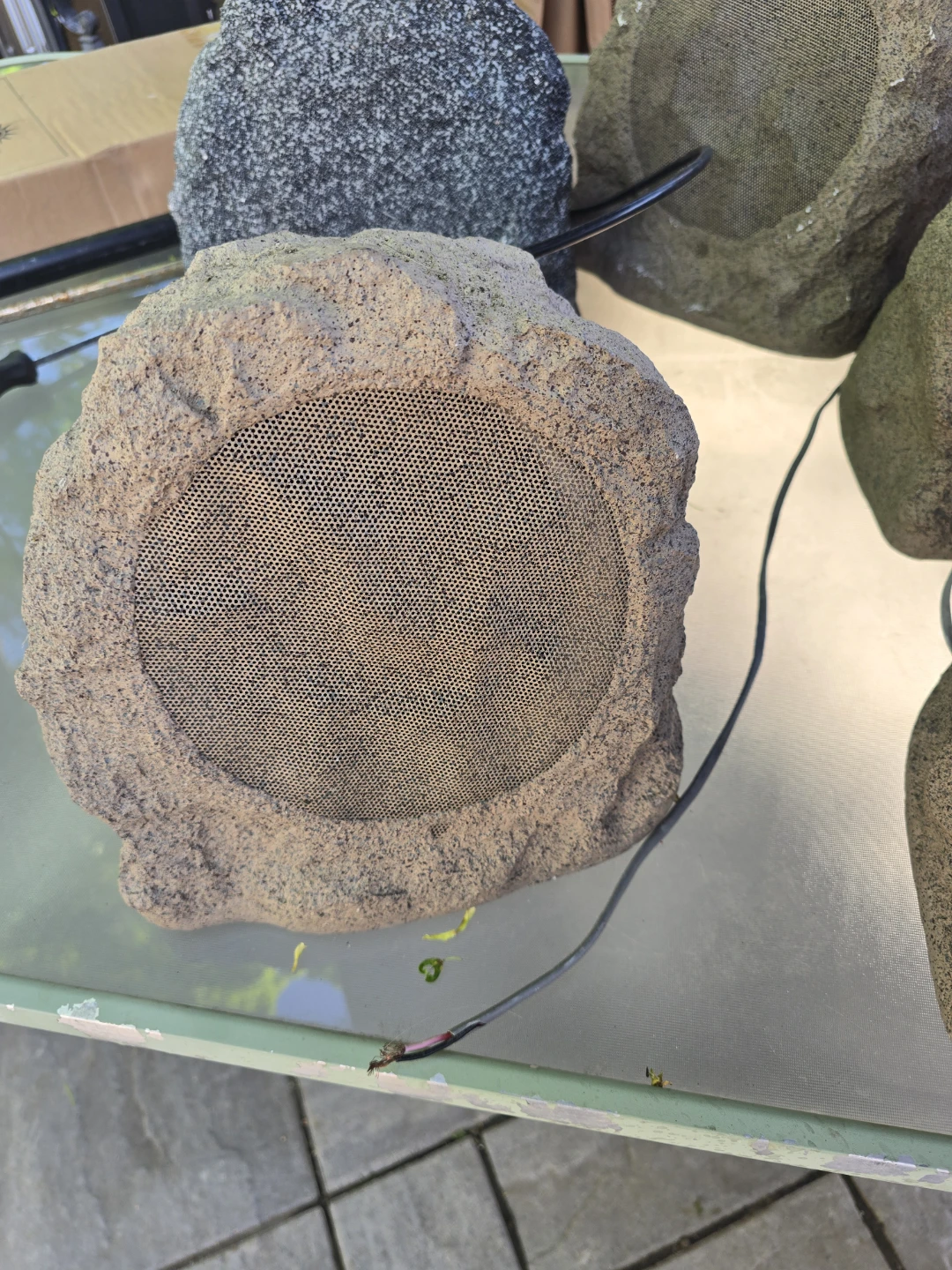 Rock Garden Speakers - Lot of 8 - photo 3