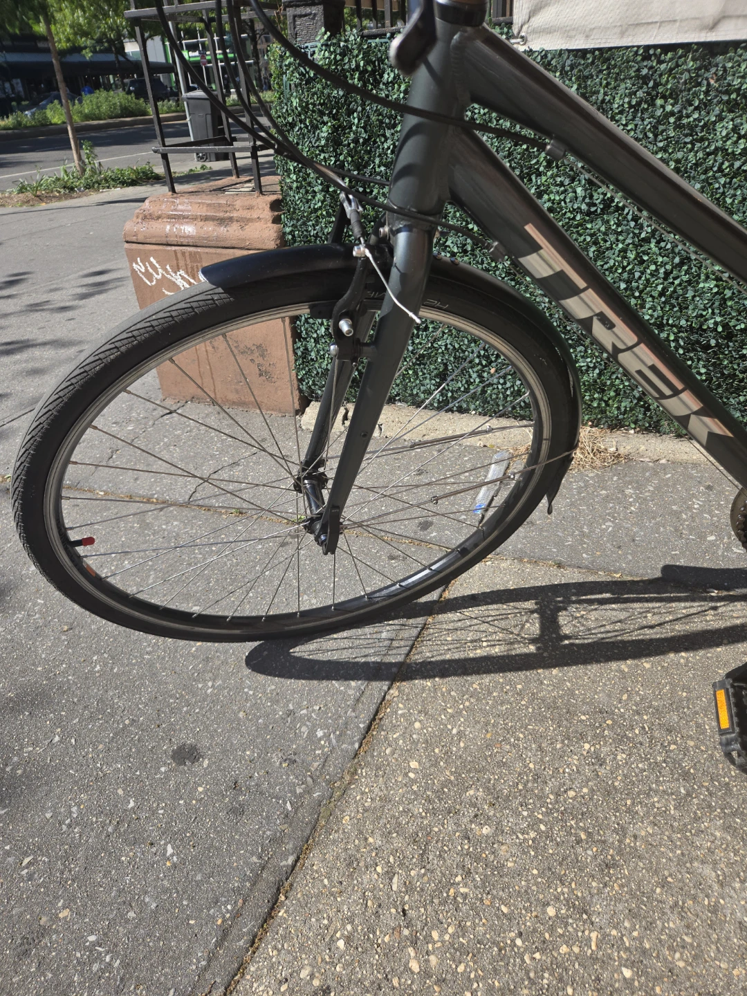 Trek FX 2 Hybrid Bike - photo 4