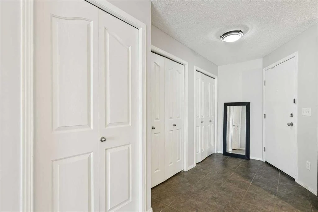 1 Bed 1 Bath Apartment - photo 3