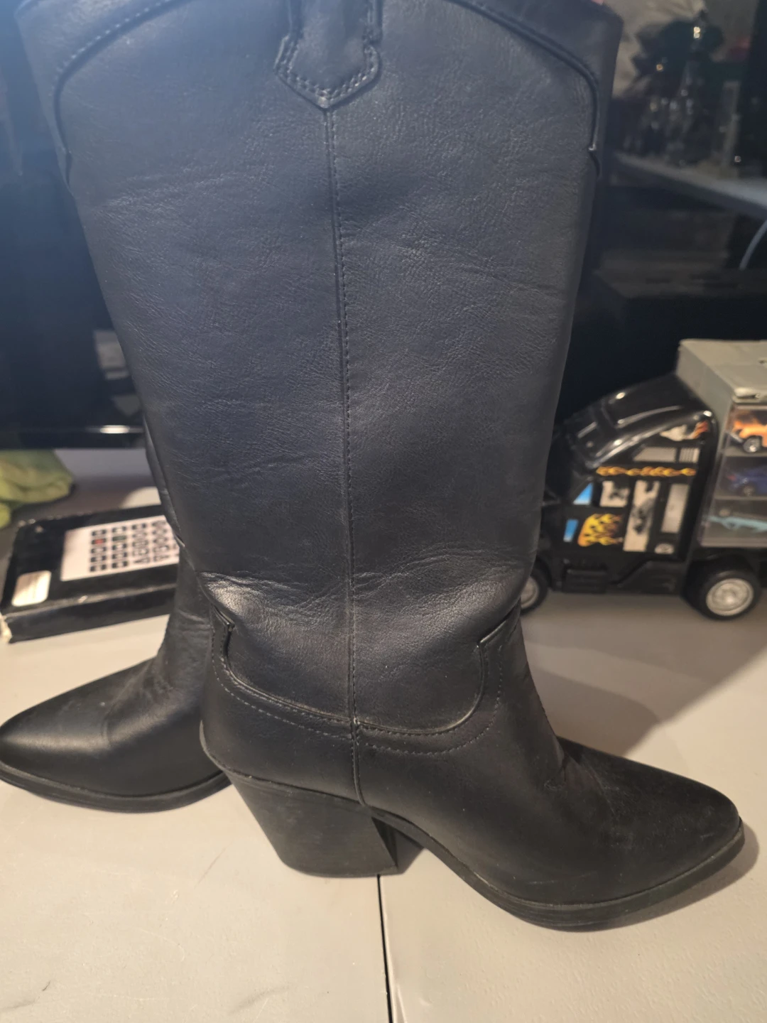 Black Cowboy Boots Size 8 - photo 3