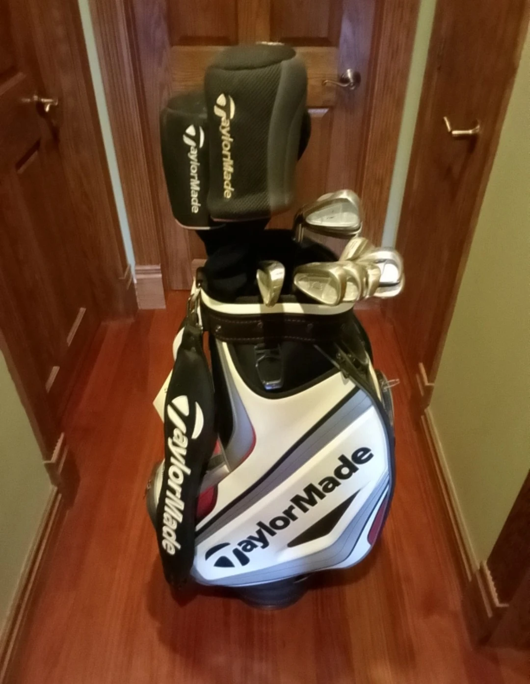 TaylorMade Golf Bag