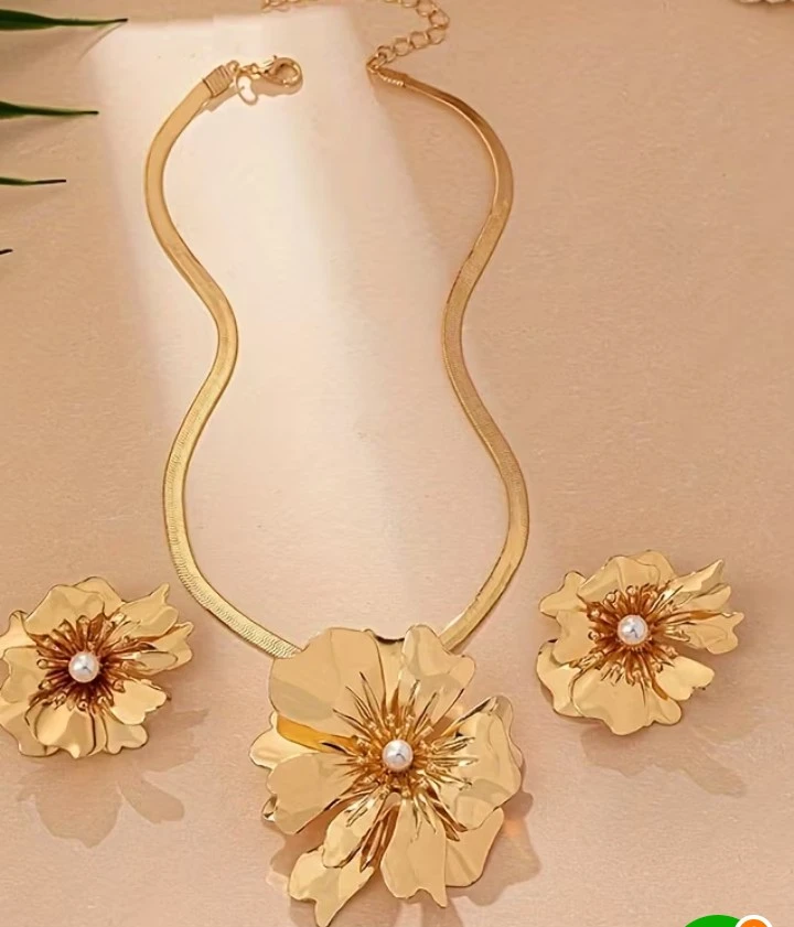 Gold Flower Necklace and Earring Set