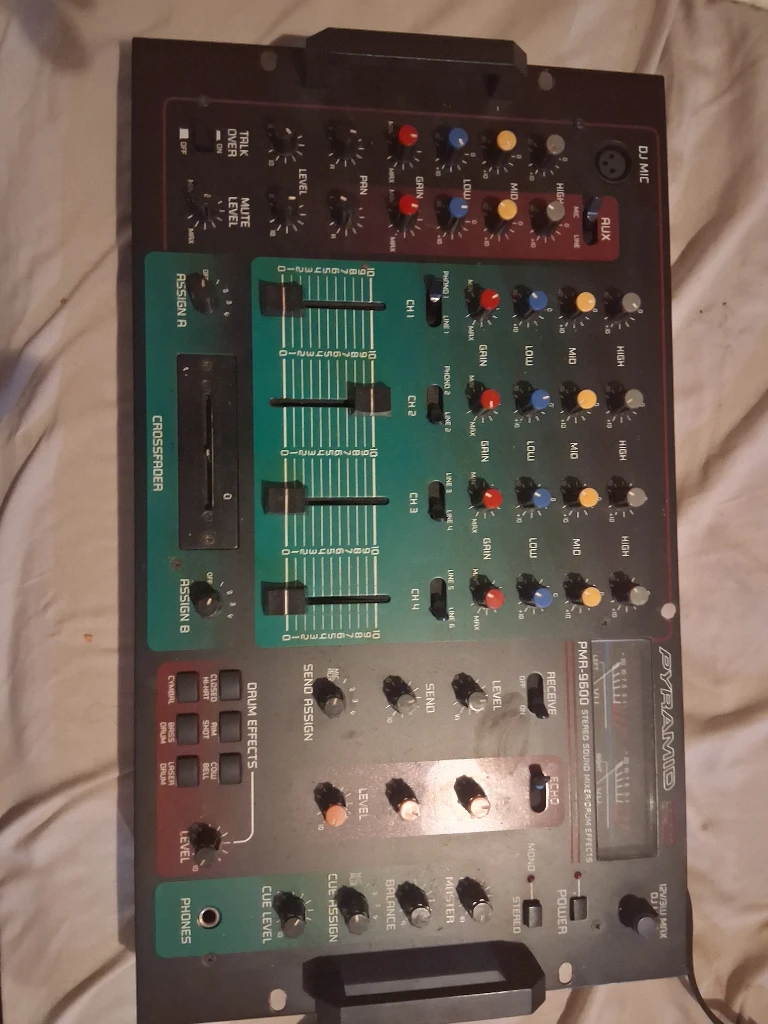 Pyramid PMR-9600 Stereo Sound Mixer / Drum Effects DJ Mixer - photo 3