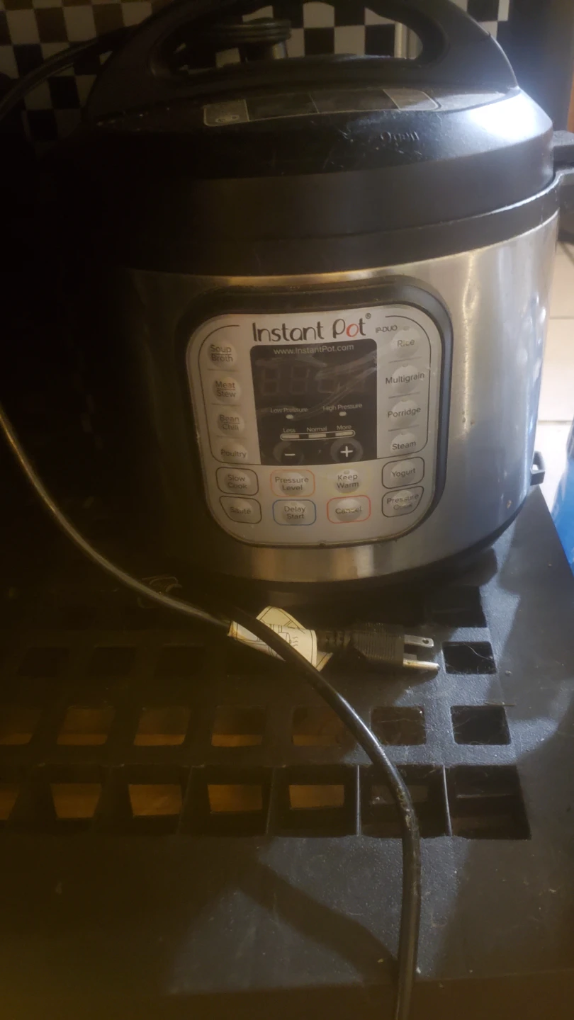 Instant Pot Duo 7-in-1 Electric Pressure Cooker