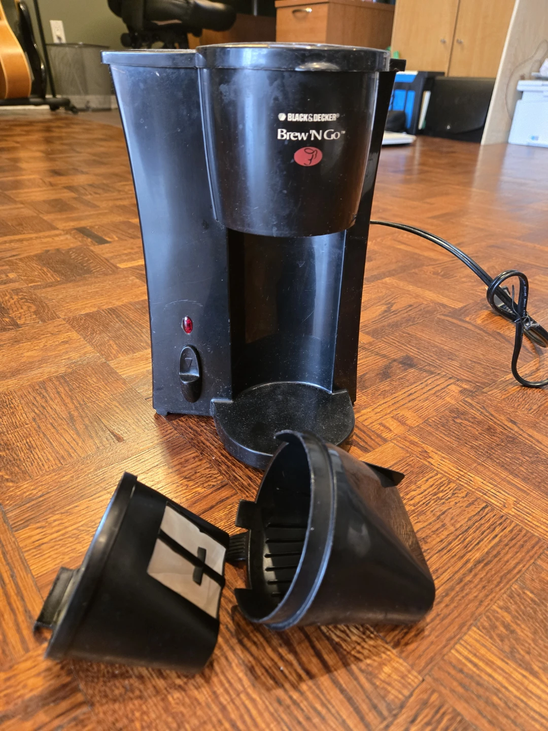 Black & Decker Brew 'N Go Single Serve Coffee Maker - photo 2