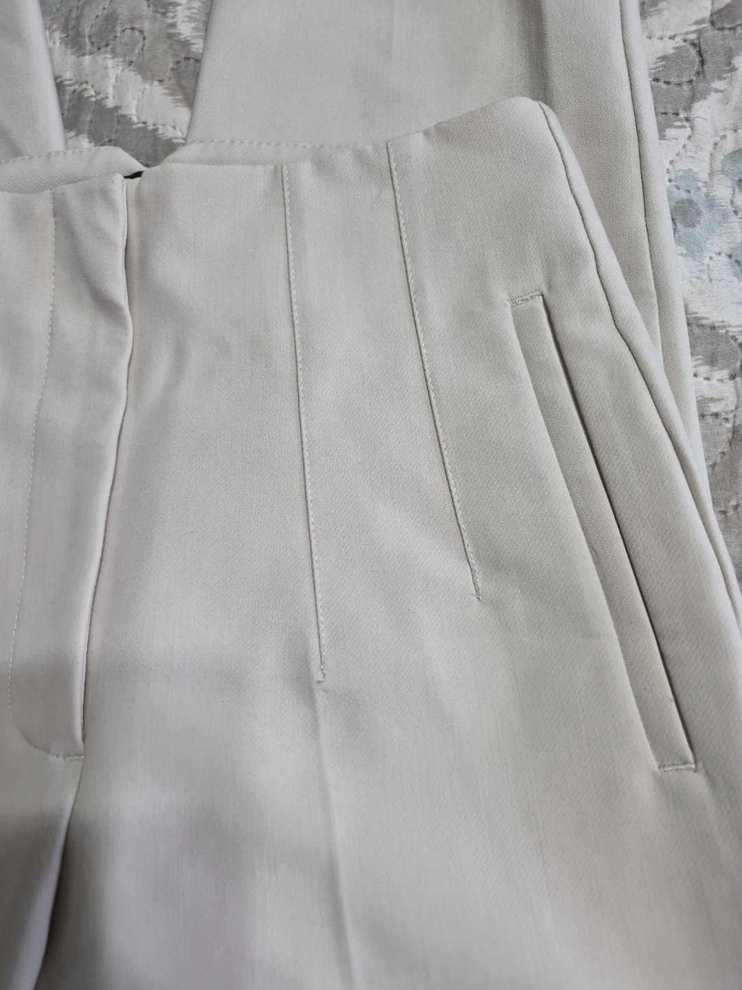 Ladies Size Small Zara Beige White Dress Pants with 26" Leg - photo 2