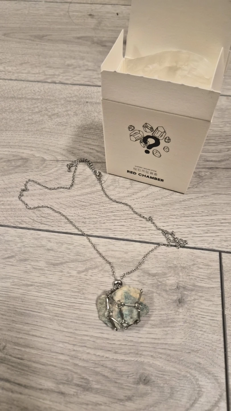 Red Chamber stone necklace