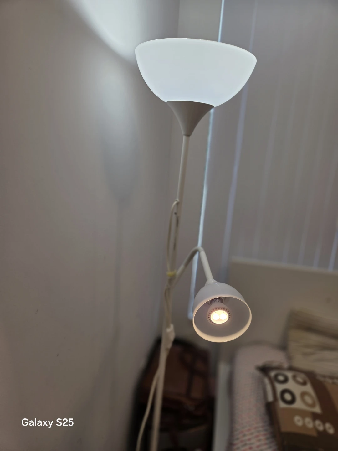 White Floor Lamp with Reading Light - photo 3